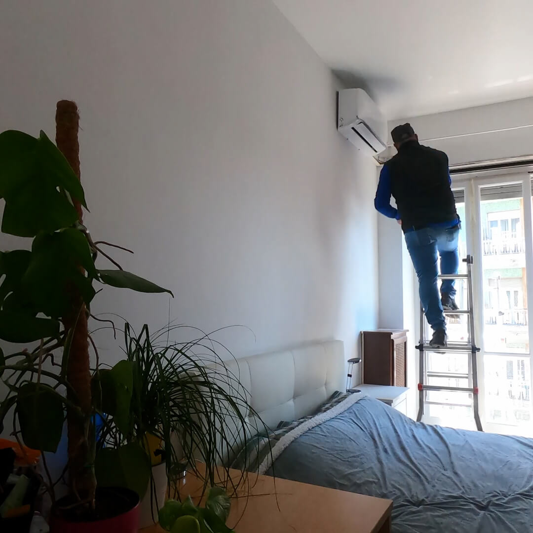 installazione condizionatore Ariel in condominio